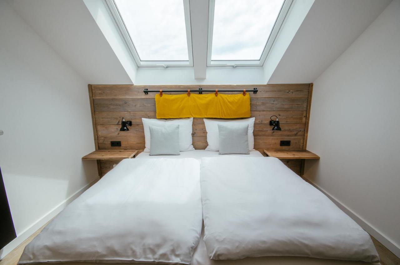 Double Room,1002580002:JPEG